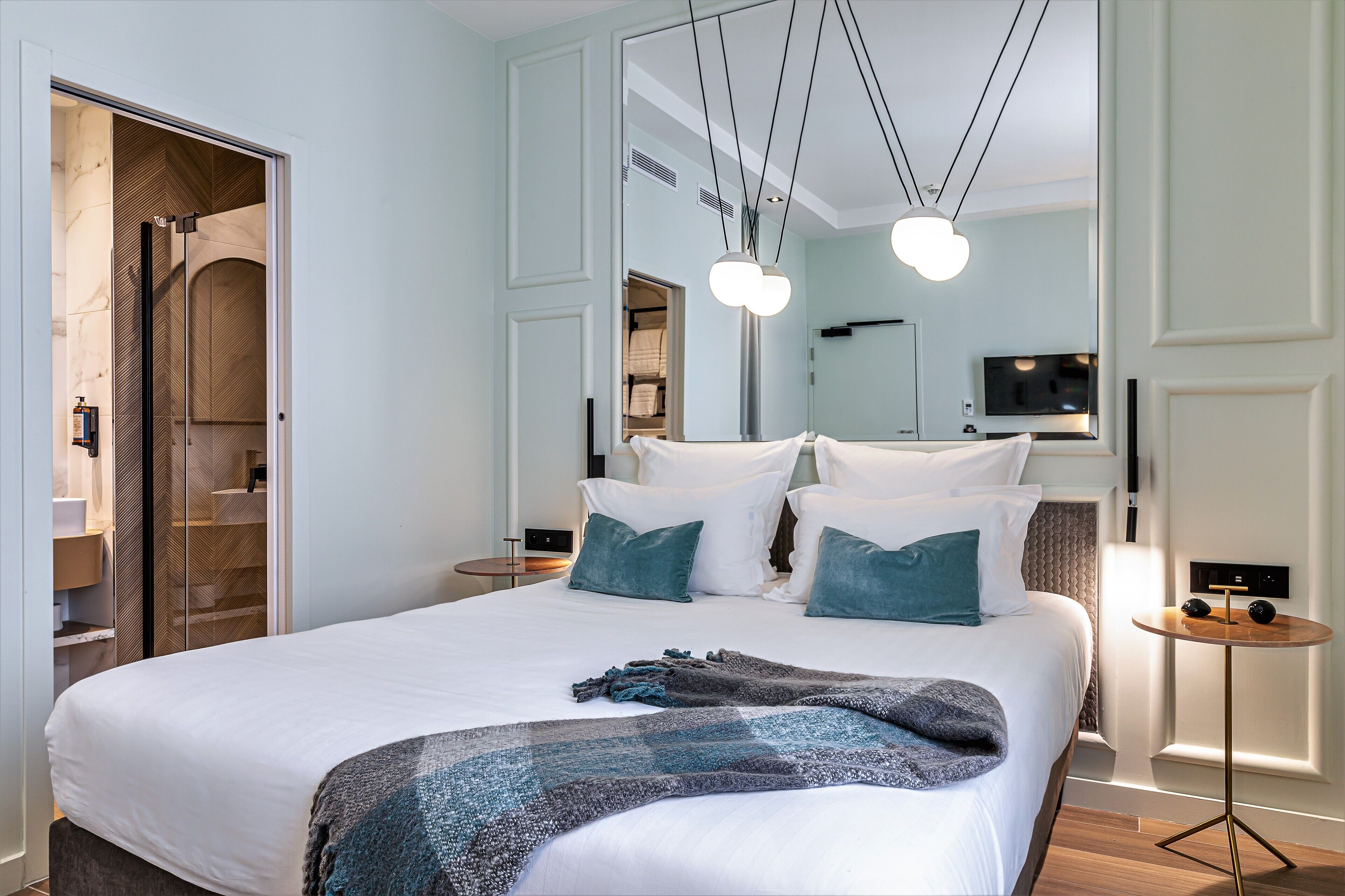 superior room, 1 queen bed | premium bedding, select comfort beds, in-room safe, desk