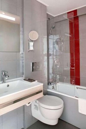 防敏寢具、迷你吧、房內夾萬、書桌