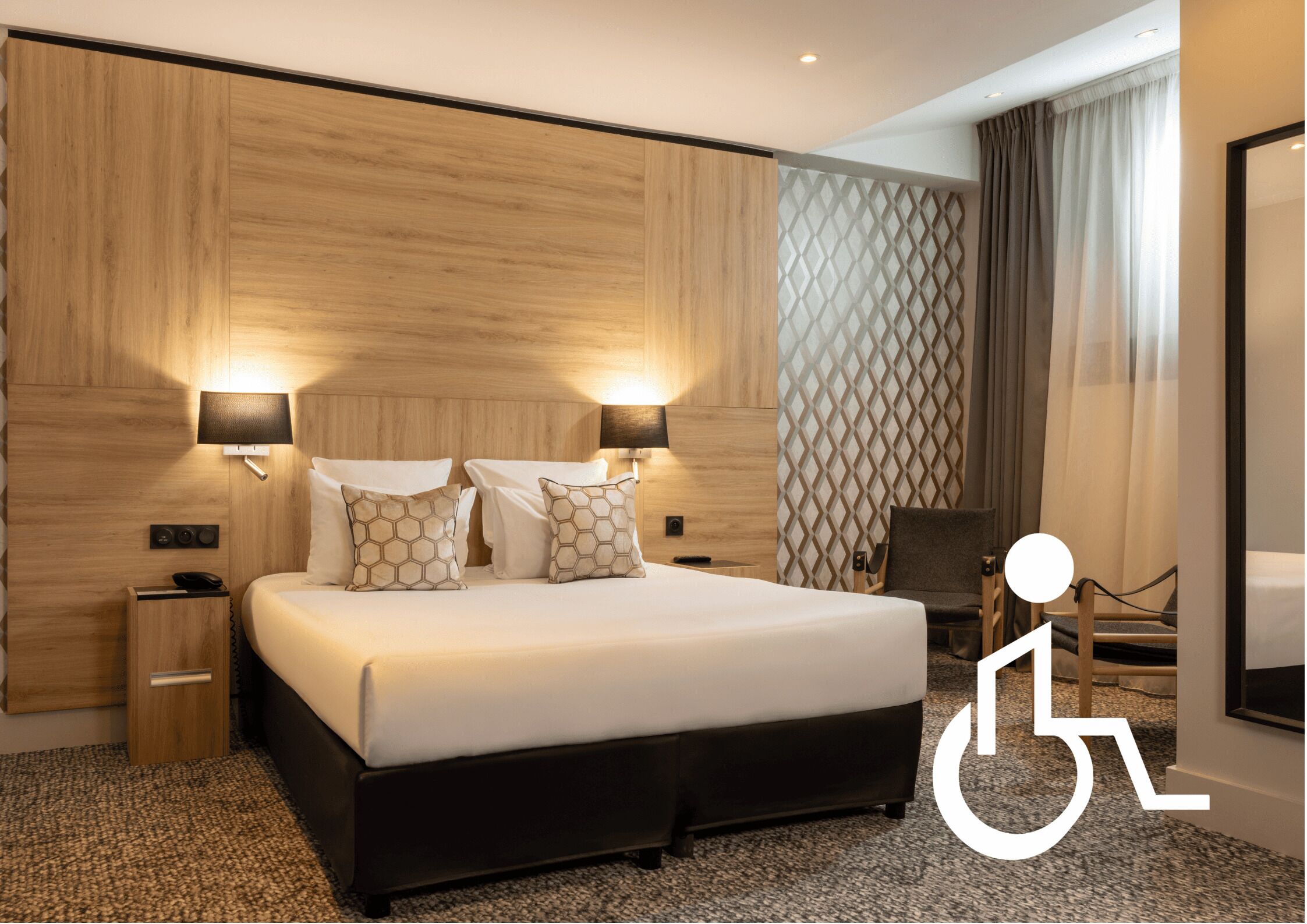 Standard Double Room, Mobility Accessible | Hypo-allergenic bedding, minibar, in-room safe, desk