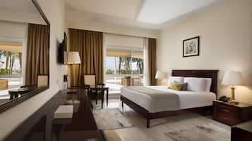 Deluxe-Zimmer, Flussblick | Zimmersafe, Schreibtisch, Bettwäsche