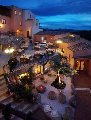 Unclassified image, 3 of 26, button - Hotel Arathena (San Pantaleo)
