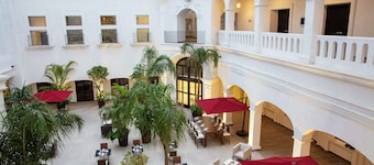 DoubleTree by Hilton Toluca