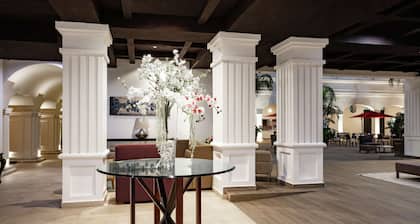 DoubleTree by Hilton Toluca