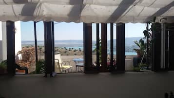 7-inch flat-screen TV with cable channels, TV, toys