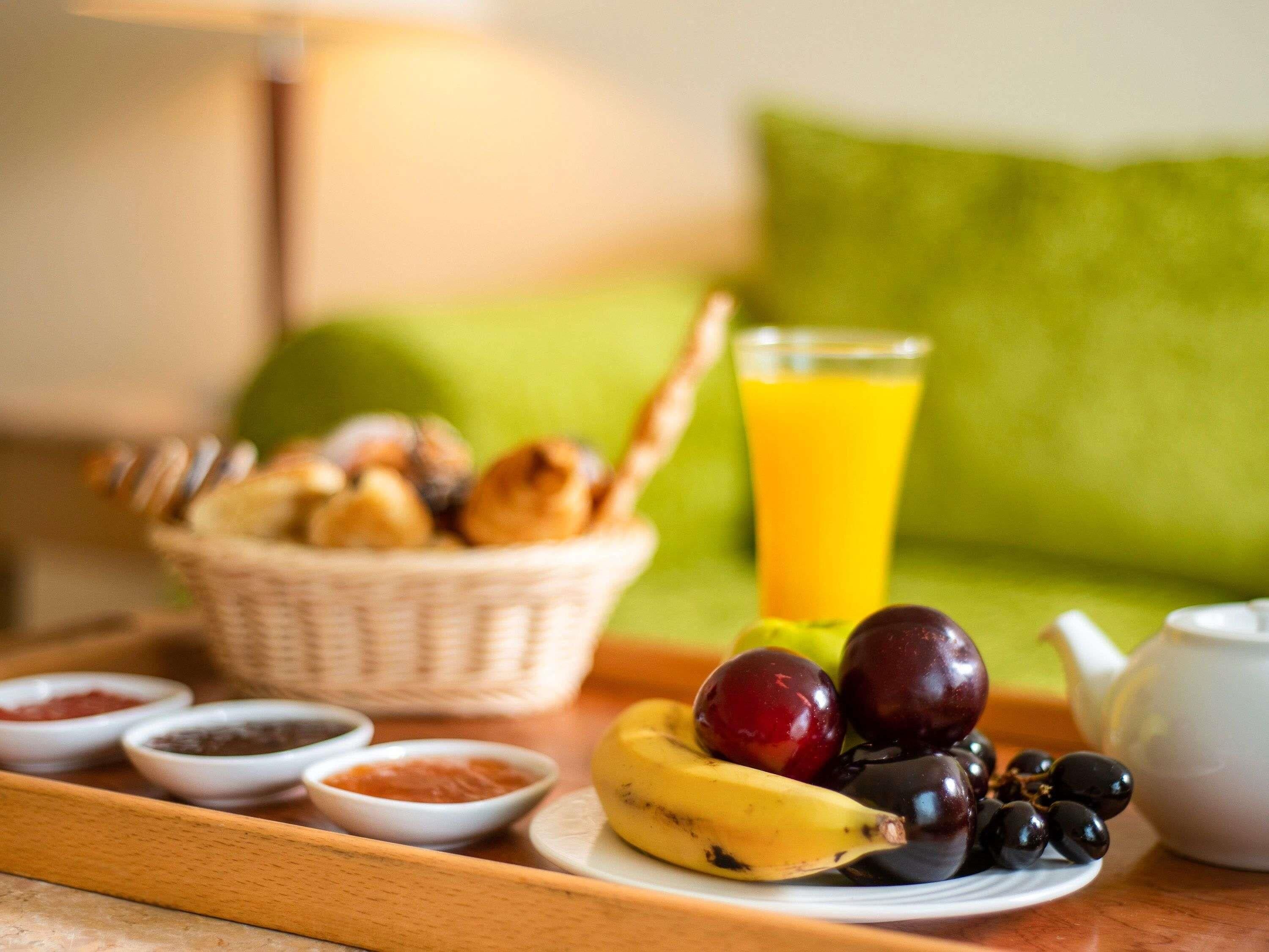 In-room safe, soundproofing, iron/ironing board, free WiFi