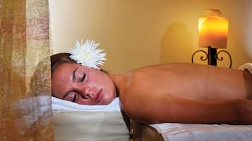 Couples treatment room(s), deep-tissue massages, Swedish massages