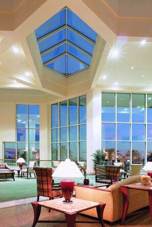 3 bars/lounges, swim-up bar, poolside bar, beach bar