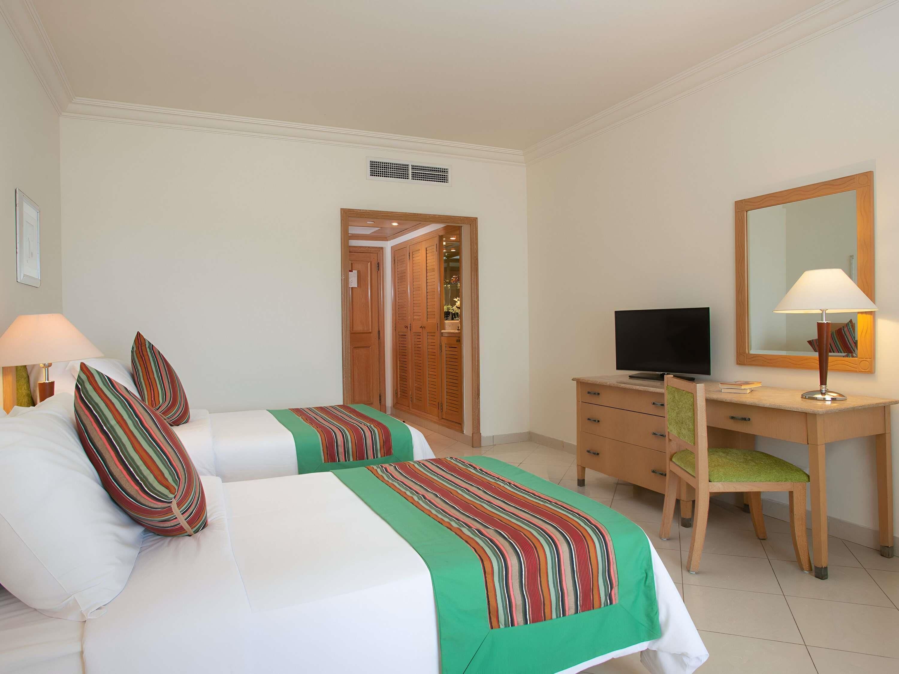 Caja de seguridad en la habitación y insonorización 