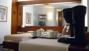 Kopi dan/atau pembancuh kopi