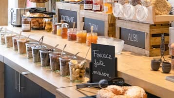 Daily buffet breakfast for a fee