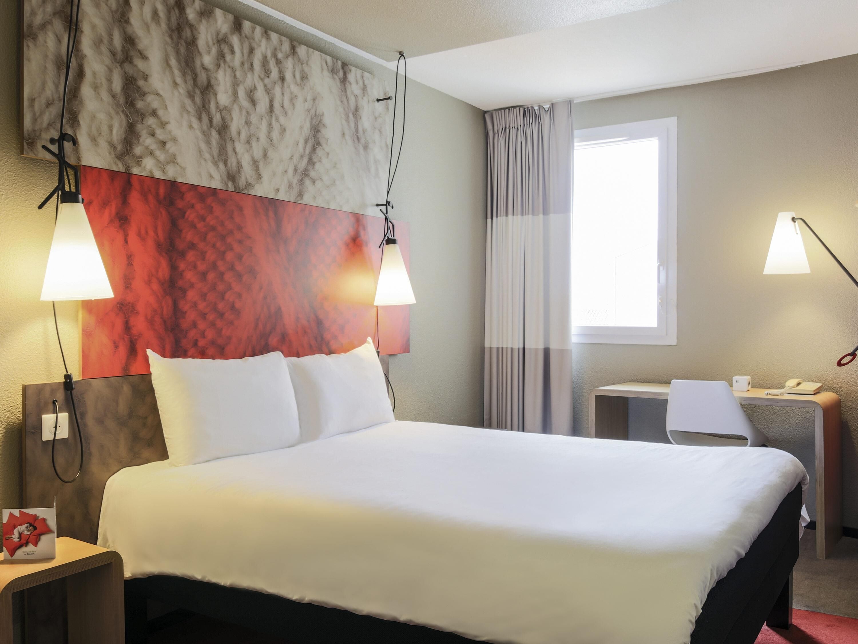 Standard Double Room, 1 Double Bed | Premium bedding, in-room safe, desk, soundproofing