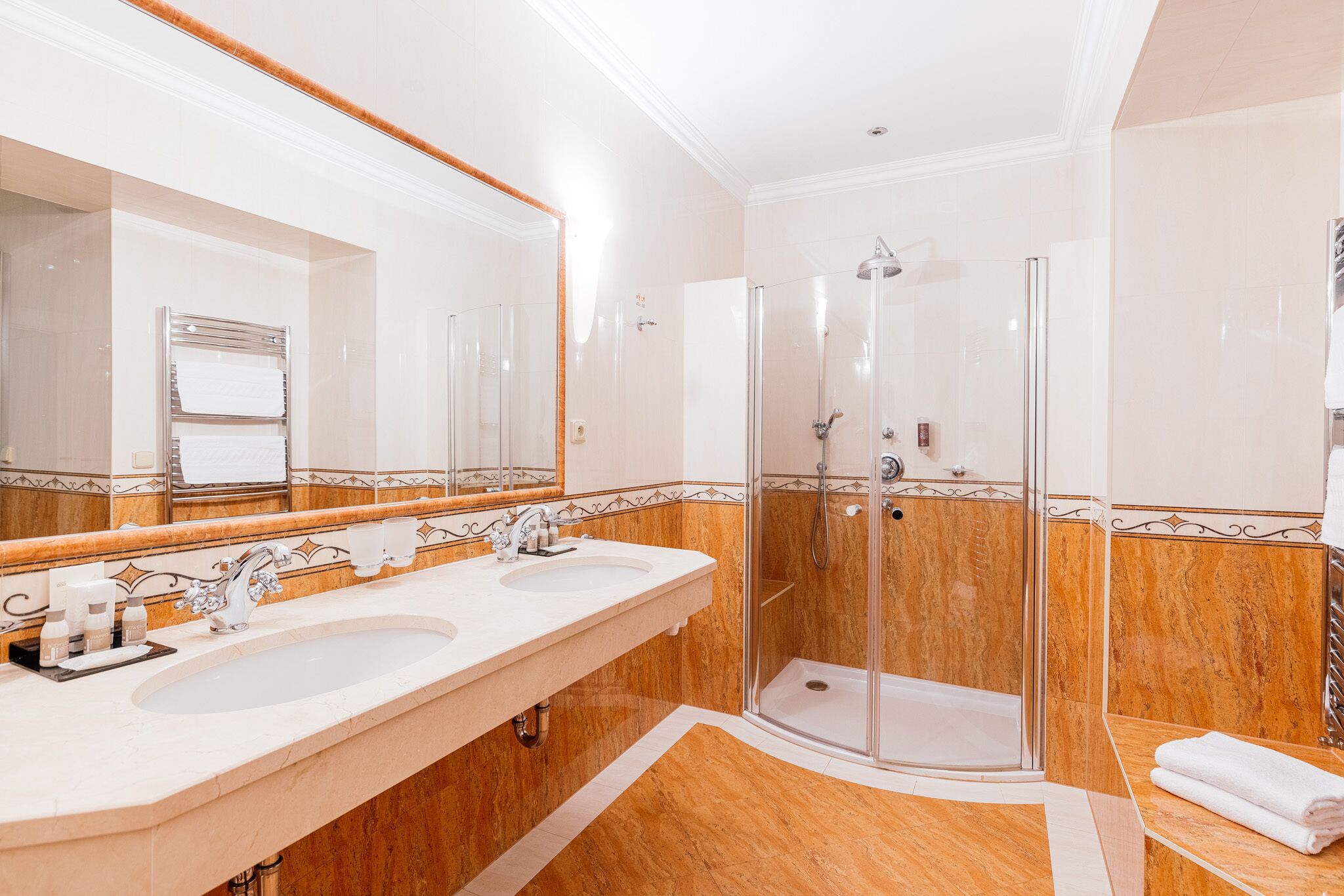 presidential suite, 1 queen bed, balcony, city view | bathroom | free toiletries, hair dryer, bathrobes, slippers