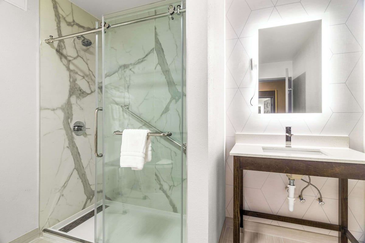 in-room safe, desk, iron/ironing board, free cots/infant beds