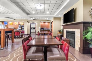 Colazione a buffet inclusa