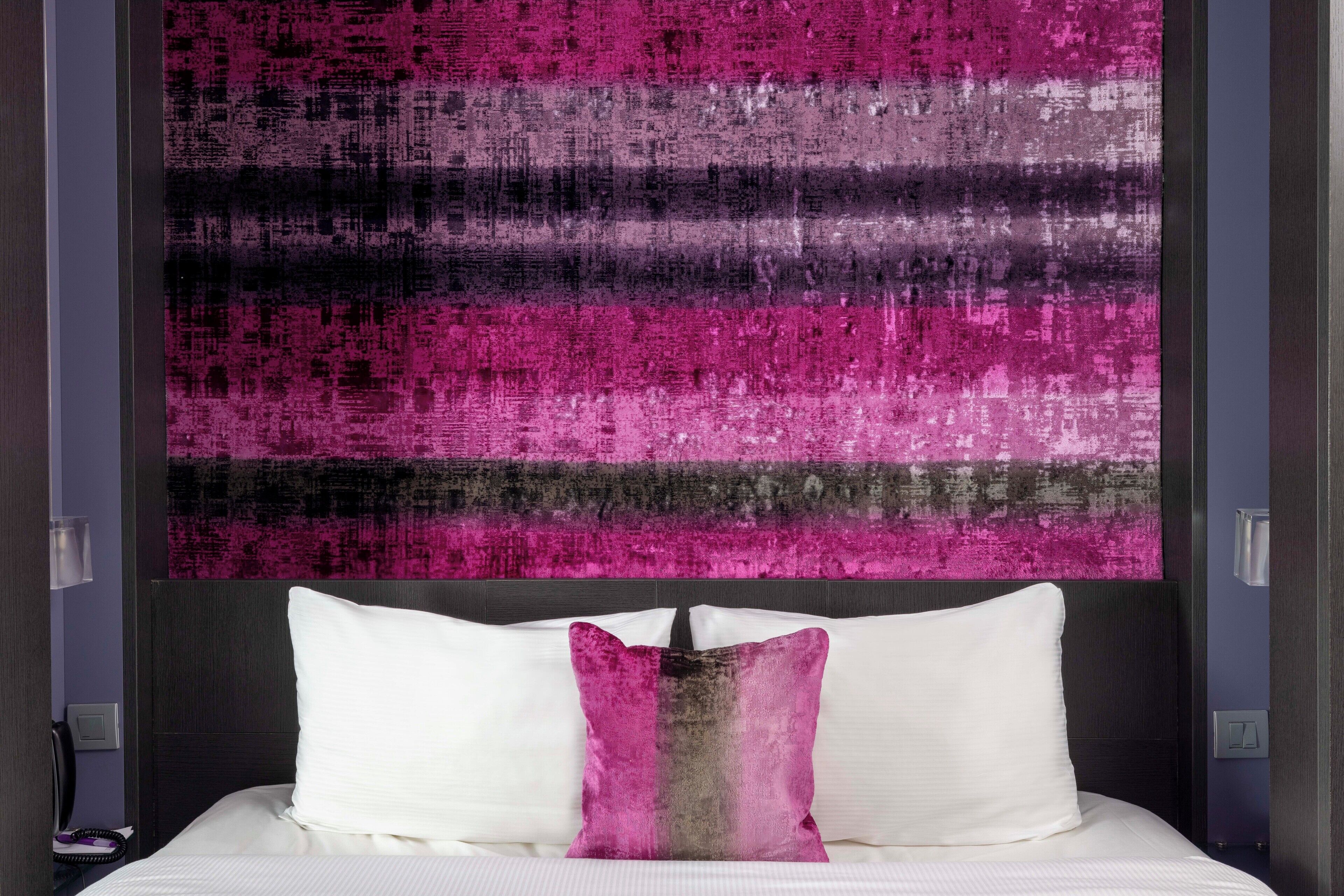 standard double or twin room | minibar, in-room safe, desk, soundproofing