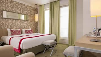 Privilege Room | Minibar, in-room safe, desk, soundproofing