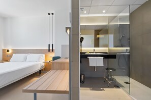 Family Room, 2 Bedrooms, Connecting Rooms (2 adults and 2 children)