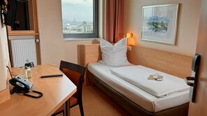 Business eenpersoonskamer | Een bureau, geluiddichte muren, gratis wifi, beddengoed