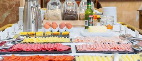 Petit déjeuner continental compris tous les jours