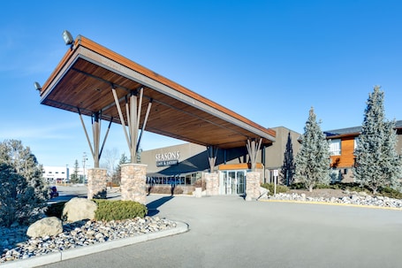 Entrada al alojamiento. Heritage Inn Hotel & Convention Centre High River