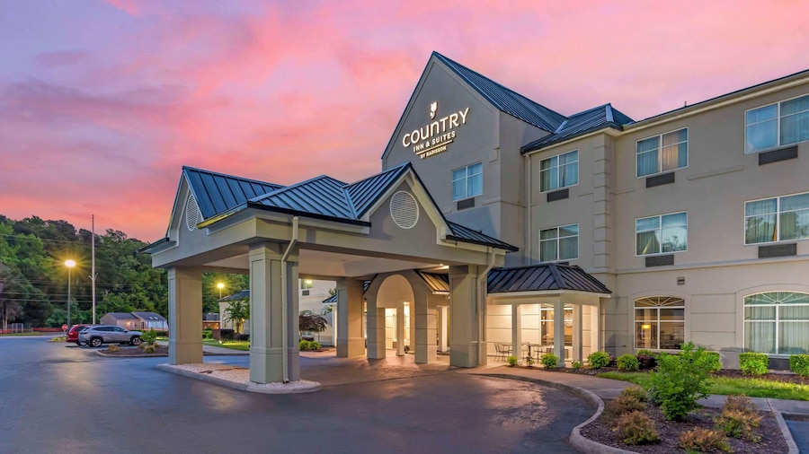 Country Inn & Suites by Radisson, Newport News South, VA