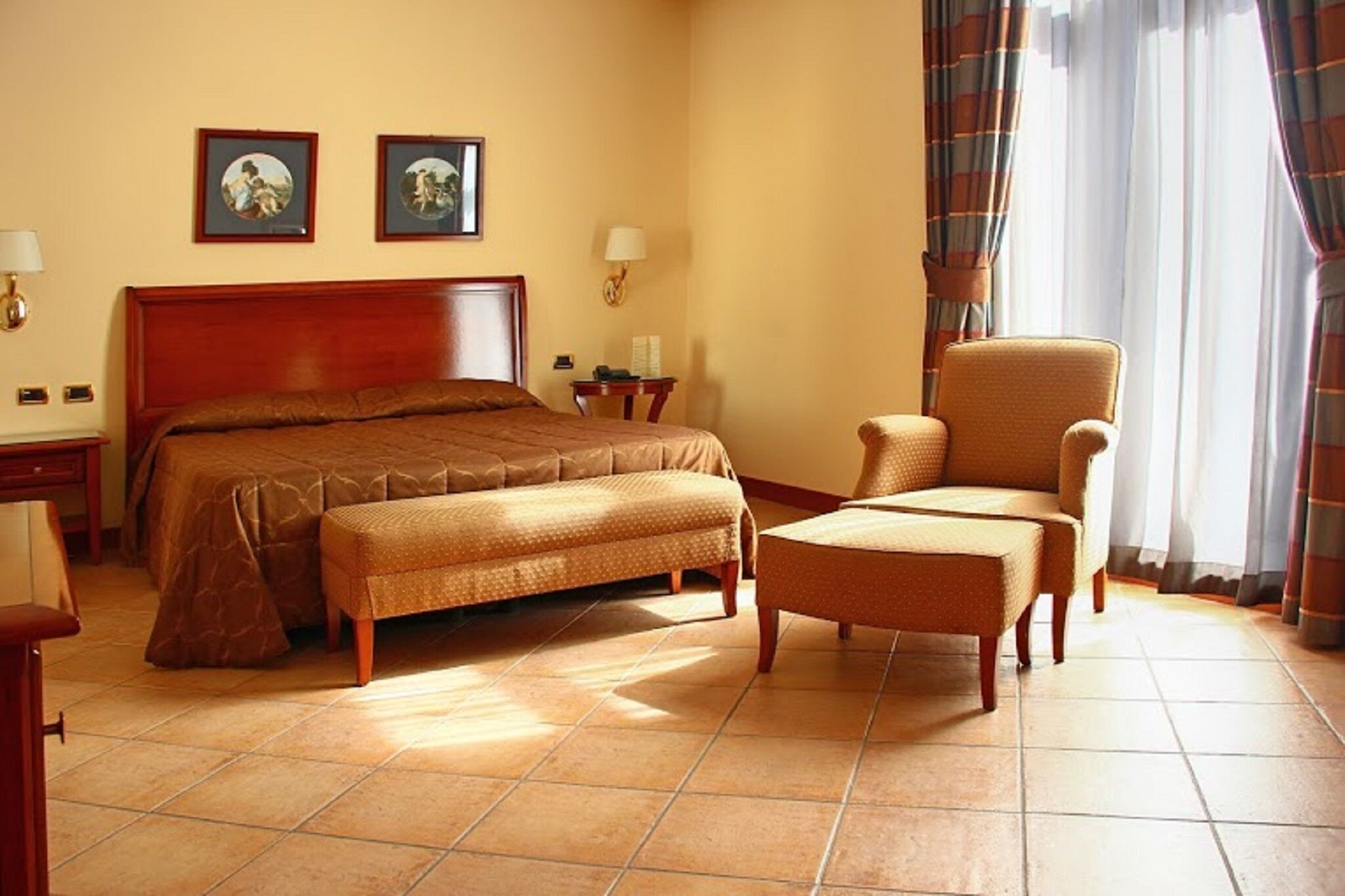 Select Comfort beds, minibar, in-room safe, desk