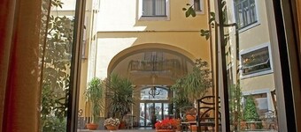 Le Cheminee Business Hotel