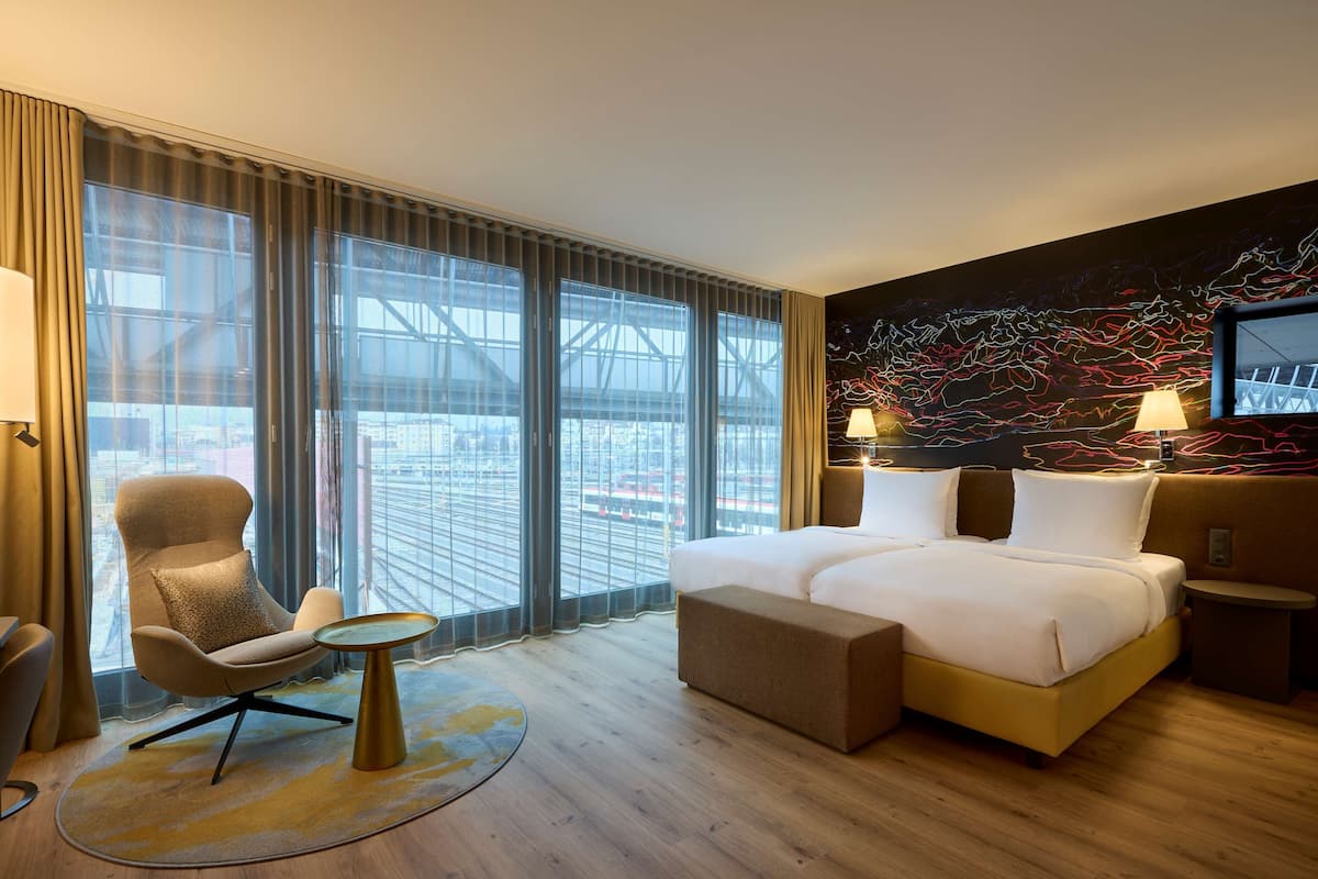 premium room | 1 bedroom, hypo-allergenic bedding, minibar, in-room safe