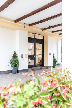 Exterior - Hotel DEMAS Unterhaching (Unterhaching)