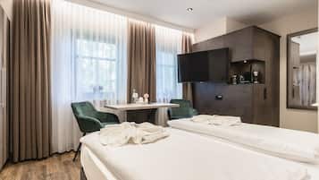 Departamento, cocineta | 1 habitación, escritorio y espacio para trabajar con laptop