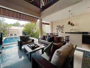 52-inch flat-screen TV with cable channels, TV - Aruni Bali Jimbaran Boutique Villa (Jimbaran)