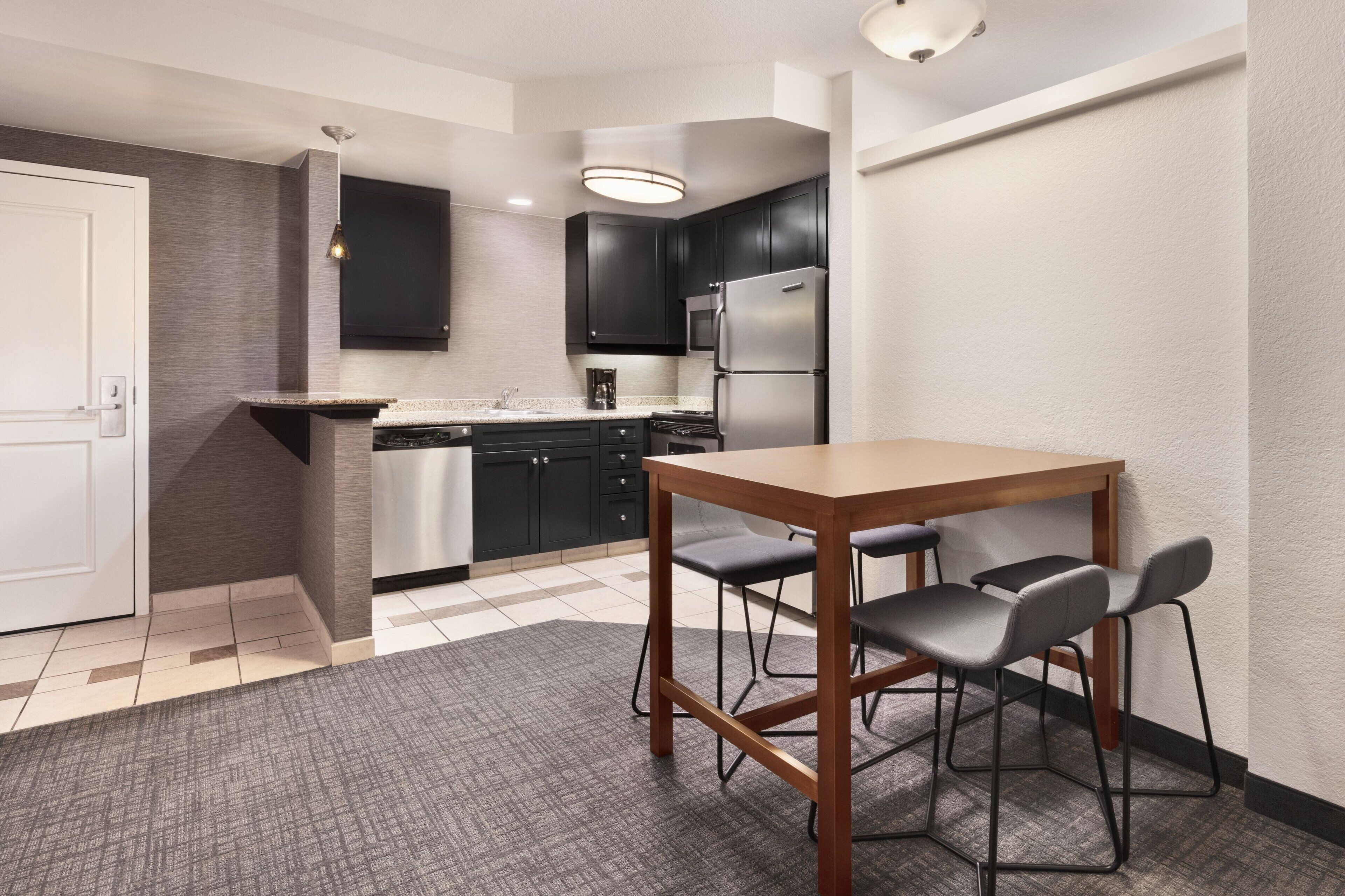 fridge, microwave, stovetop, dishwasher