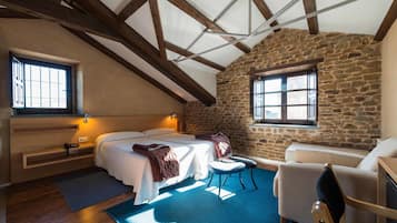 Minibar, in-room safe, free WiFi, bed sheets
