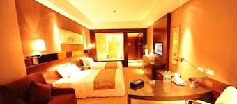 Grand Soluxe International HOT