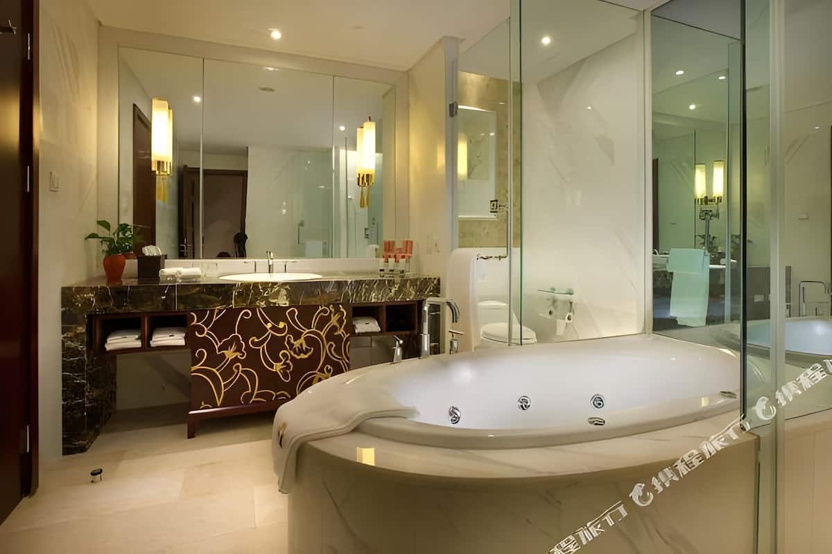 Executive-Suite, 1 King-Bett | Badezimmer