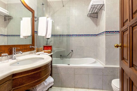 Sultanhan Hotel Special Class - Image 89