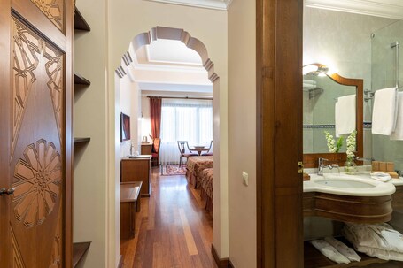 Sultanhan Hotel Special Class - Image 85