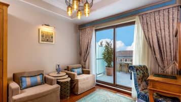 Presidential Suite, Terrace, Sea View | Cadar kapas Mesir, peralatan tempat tidur premium, gebar bulu kapas