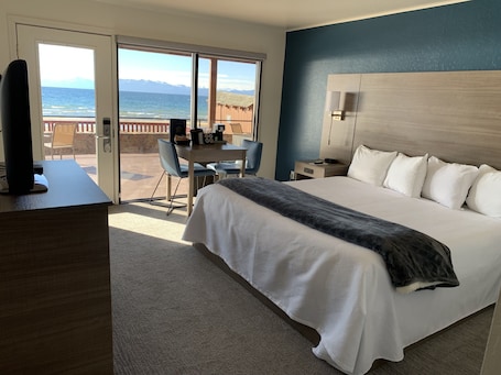 Blackout drapes, iron/ironing board, free WiFi, bed sheets. Crown Motel