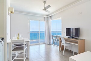 1 habitación, espacio para trabajar con laptop y cunas gratuitas 
