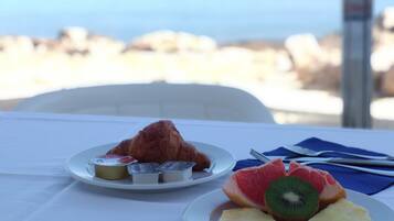 Daily buffet breakfast for a fee