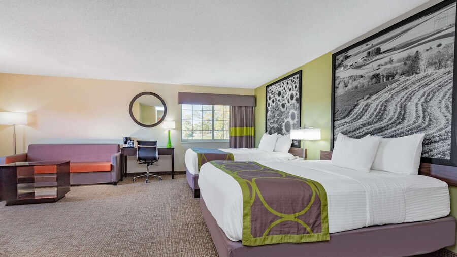 Emmetsburg Hotel and Suites