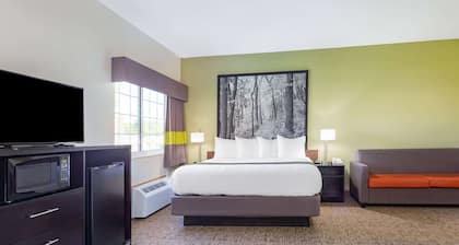 Super 8 by Wyndham Emmetsburg
