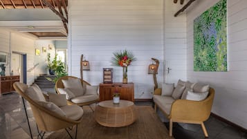 Frühstück, Mittagessen, internationale Küche, Blick auf den Strand