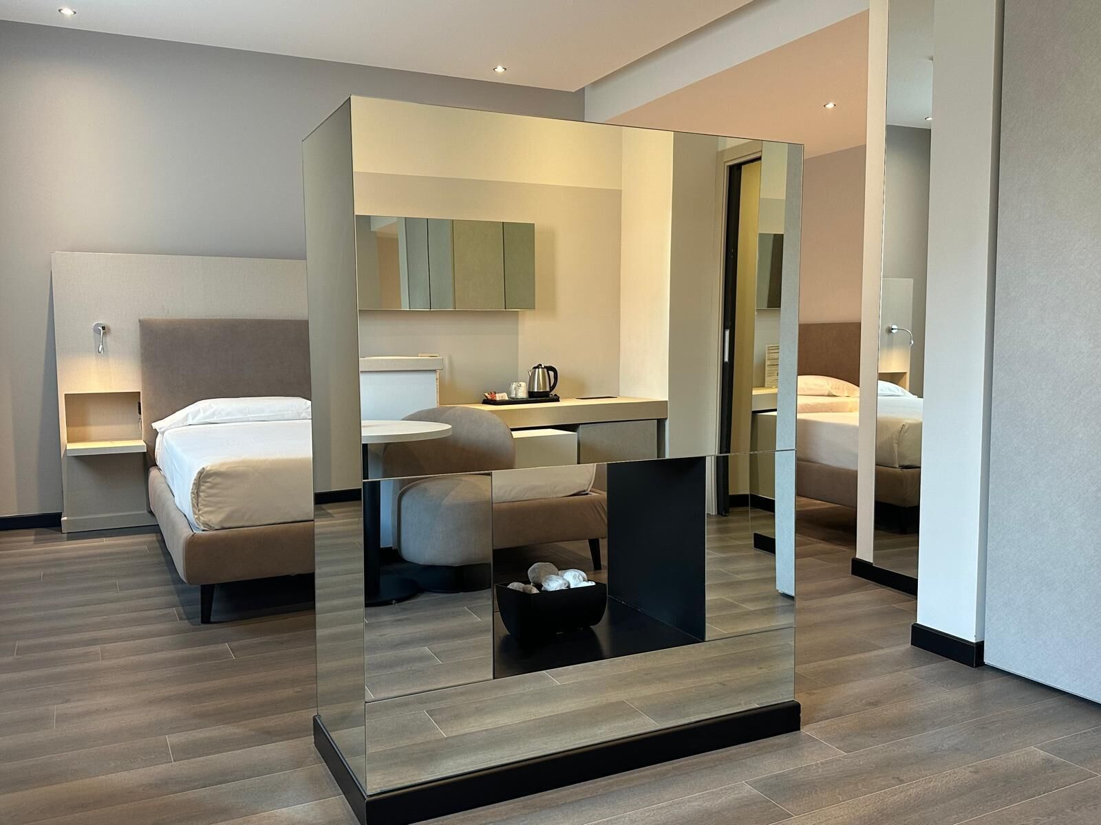 Vierbettzimmer (with Private Garage)