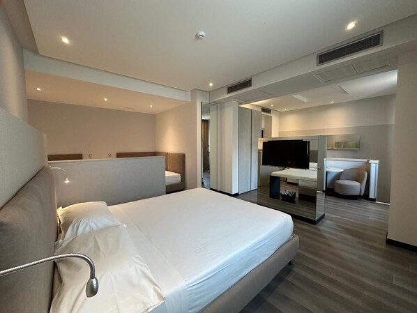 Quadruple Room (with Private Garage)