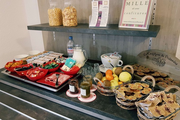 Daily buffet breakfast (EUR 8 per person)