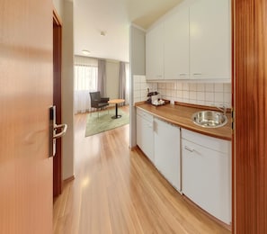 Habitación doble superior | Baño | Regadera, regadera tipo lluvia, amenidades de baño ecológicas