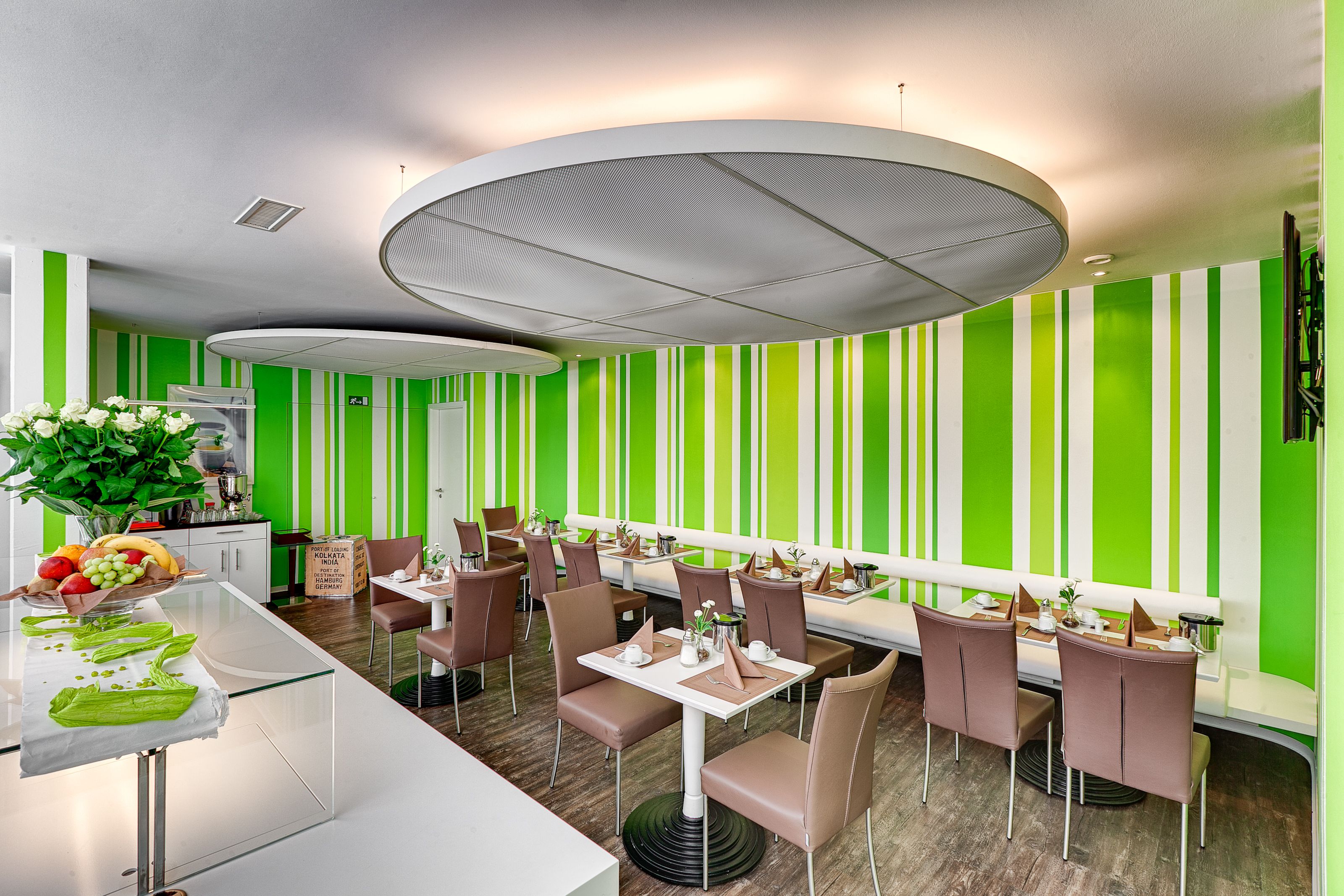 Buffet breakfast on weekdays (EUR 18 per person)