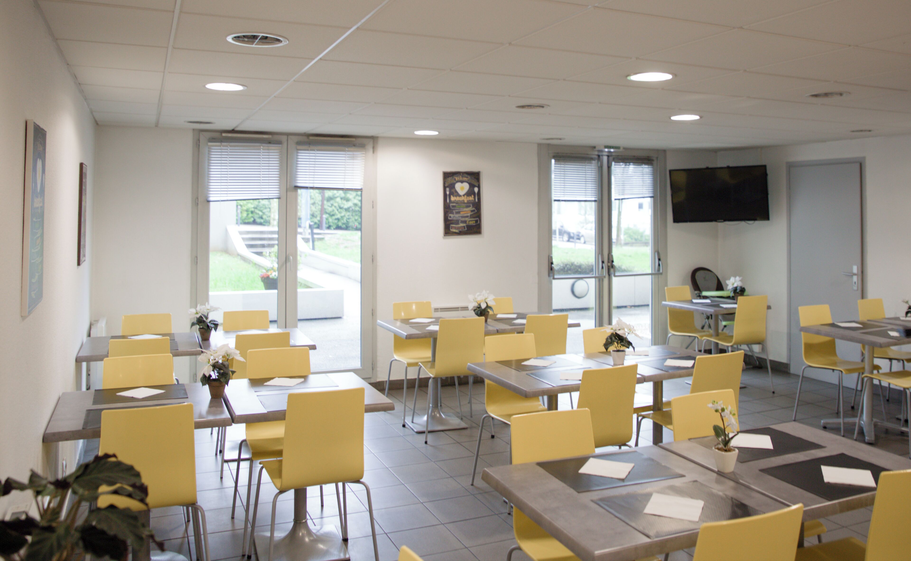 Petit déjeuner buffet servi tous les jours en supplément